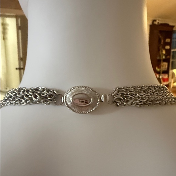 Elegant Silver Layered Necklace - Picture 4 of 5
